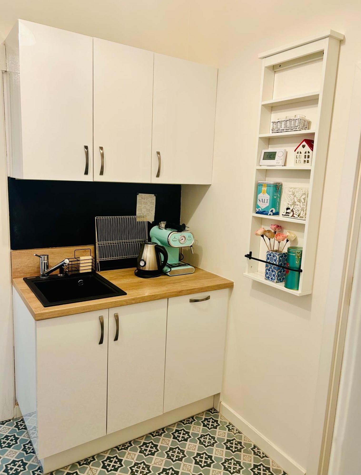 פראג Moderni Apartman Na Hluboke V Praze - Idealni Pro 4 מראה חיצוני תמונה